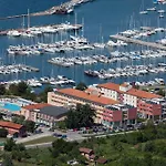 Delfin 3* Izola